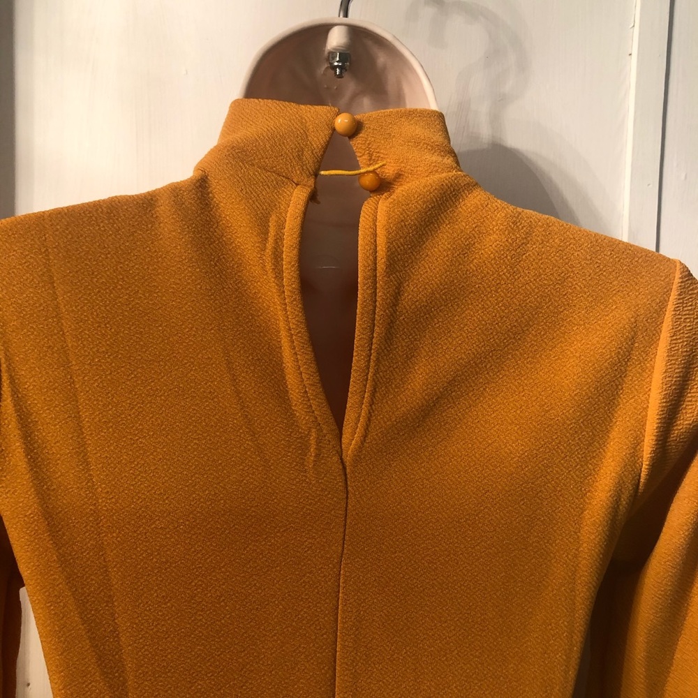 Woman’s fall mustard yellow Mock neck long sleeve shein dress - Picture 5 of 13